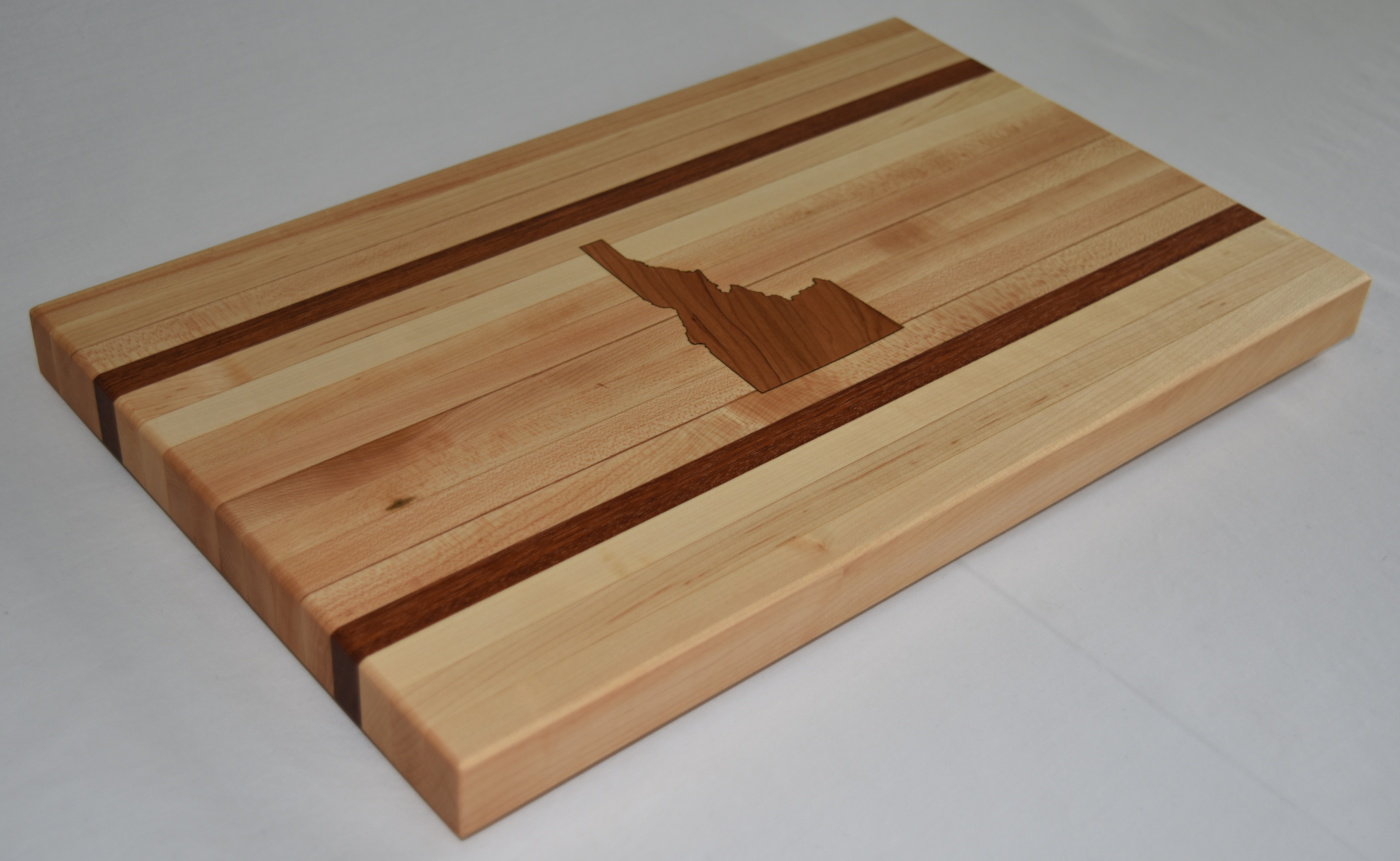 https://laseredengravedetail.com/wp-content/uploads/2017/04/custom-cutting-board-Idaho-inlay-view-2-e1492202901804.jpg?gid=11